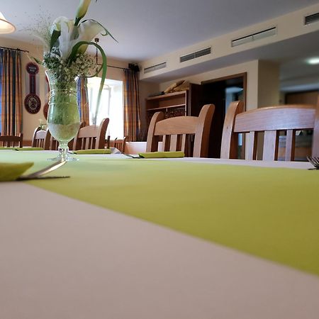 Gasthaus Zum Schlosswirt Дитфурт Екстериор снимка