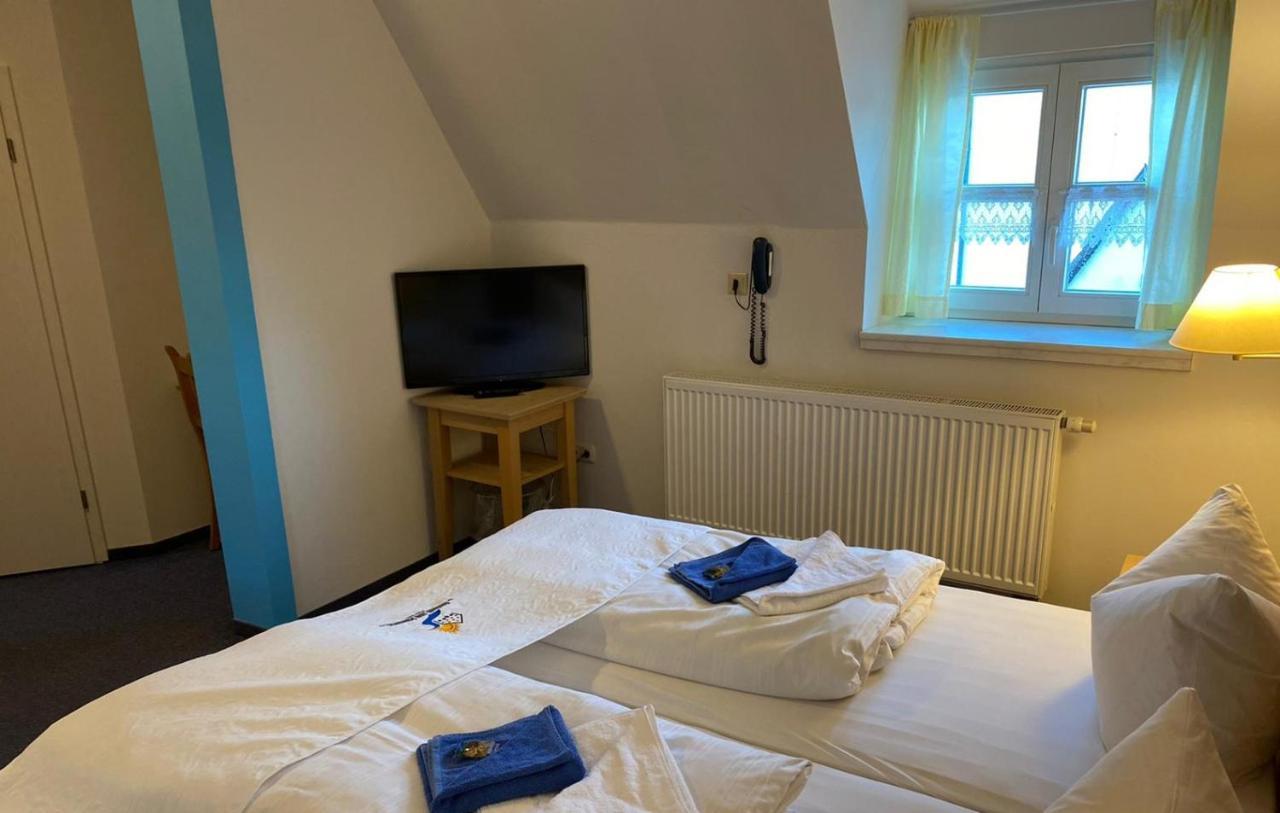 Gasthaus Zum Schlosswirt Дитфурт Екстериор снимка